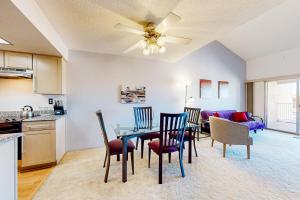 The Palm Searcher, Unit 344