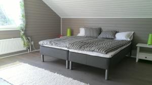 Twin Room with Shared Bathroom room in Metsäniityn Tuvat