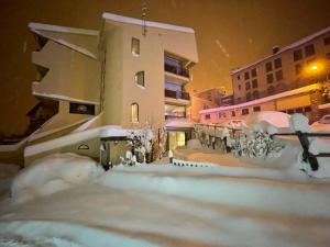 Appartements Le Mouflon Residence Olympe, T2 centre ville 4 personnes, Parking privatif gratuit, Prise Green Up vehicule electrique, Possibilite forfait menage et location linge de lit et de toilette : photos des chambres