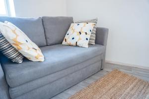 Cozy City Studio by tram and bus stops