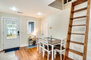 Lakefront Edgerton Cottage with Deck and Grill!