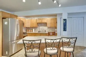 7 Mi to French Quarter NOLA Abode with Home Theater - Мандевилл