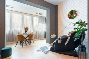 Intercontinental Apart - Massage Terrace Fireplace