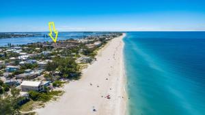 Runaway Bay 212 home