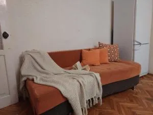 Економ у центрі 3 кімнати - Gnidava