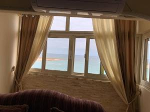 3-Bedroom Apartment with Stunning Sea-Side View