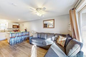 Misty Harbor Beach Retreat - 3hvězdičkové hotely ve městě Gilford