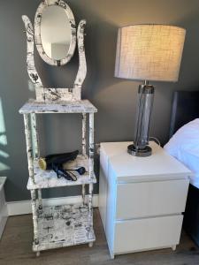 Deluxe City Centre Studio Apartment with Balcony & City Views - FREE WIFI NETFLIX, GYM ACCESS - WESTONE