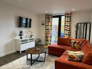 Modern en-suite room and self catering in london - North Woolwich