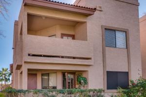 Heated Community Pool-Quiet Community-Top Flr Unit