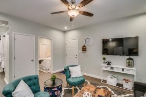 Heated Community Pool-Quiet Community-Top Flr Unit