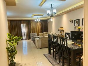 Apartment by the Nile Pharaonic Village العرب فقط