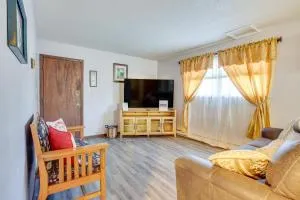 Downtown Pierre Apartment about half Mi to River! - 皮埃尔