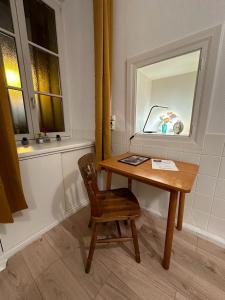 Le Petit Café - Centre ville, parking gratuit