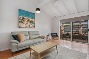 NORM317 - Little Hacienda