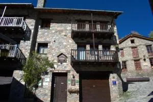 Cases Artigues - Areu