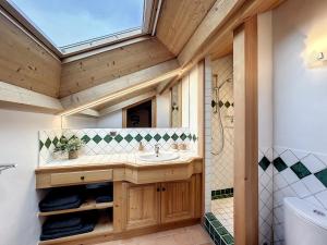 Chalets Chalet Combloux, 5 pieces, 10 personnes - FR-1-560-116 : photos des chambres