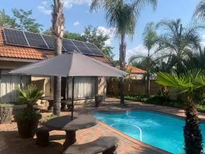 Nkwasi Lodge - Parys