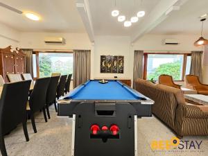 Bangsar Three Storey Luxury Landed House 19PAX