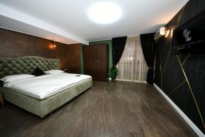 FLY - Regim Hotelier Galati