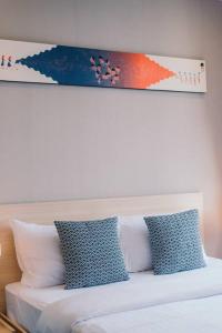 Modern Condo in Nimman (F806) by Pimolplace