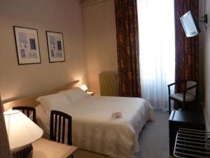 Hotels Logis Le Midland : photos des chambres