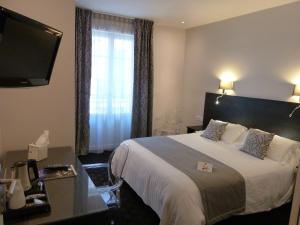 Hotels Logis Le Midland : Chambre Double Confort avec Douche