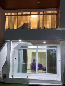 Seaview Emerald