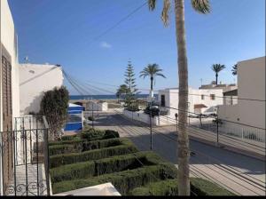 APARTAMENTO LAS MARINAS MENOS DE 100M DE LA PLAYA WIFI-SMART TV