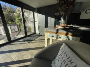 Pass the Keys The Cosy Romantic and Elegant for 2 with Hot Tub - Birch Vale