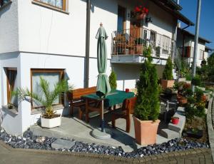 Ferienhaus Baier im Sourterrain mit Terrasse und Speckstein Ofen für gemütliche Stunden am Kamin