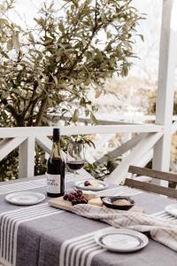 MARIGOLD COTTAGE Charming 1870s central Daylesford cottage