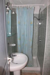 Appartements Appartamento con 2 camere da letto a 200 m dalla spiaggia : photos des chambres