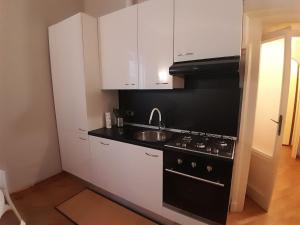 appartamento Martina, silenzioso a 100 metri dalla metropolitana