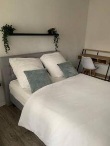 Komfortables zimmer mit wlanHBF