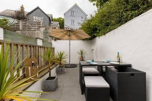 Stunning cosy cottage in old town Padstow sleeps 4