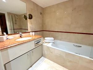 Lappartement Pierre Charron C