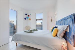 CASA LIMA - State of the art villa with views and pool in Ferragudo