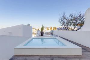 CASA LIMA - State of the art villa with views and pool in Ferragudo