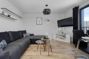 Chique Apartment for a Big Family with 2 Parking Spaces by Renters