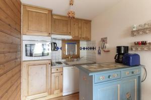 Les Capucins - Calm - Mont-Blanc - Lake Gaillland