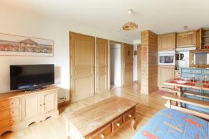 Les Capucins - Calm - Mont-Blanc - Lake Gaillland