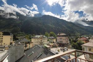 Nook 40 - Les Balances - Central Mont-Blanc views