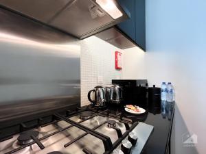 Stunning Apt with balcony & incredible views Dubai