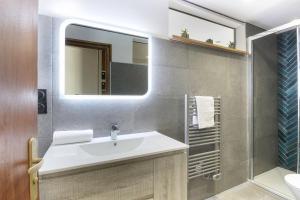 Appartements Bellevarde Apt - Newly Renovated - Central - Beside TMB start/end : photos des chambres
