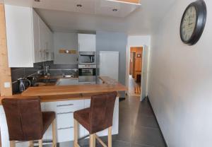 LOuta - Center of Chamonix - Mont-Blanc view