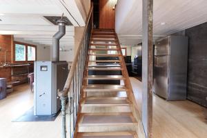 Chalets Chalet of the 5 Chardons ski-in ski-out : photos des chambres