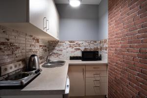 Dream Aparts - Lofty Scheiblera