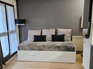 Appartements Appartement Morillon Village, 2 pieces, 4 personnes - FR-1-412-87 : photos des chambres