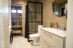 Modern semi-detached house with wonderful location!